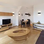 Luxoise Апартаменты *