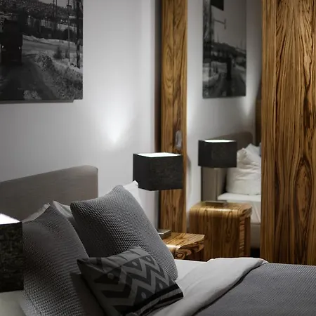 Luxoise Apartman *