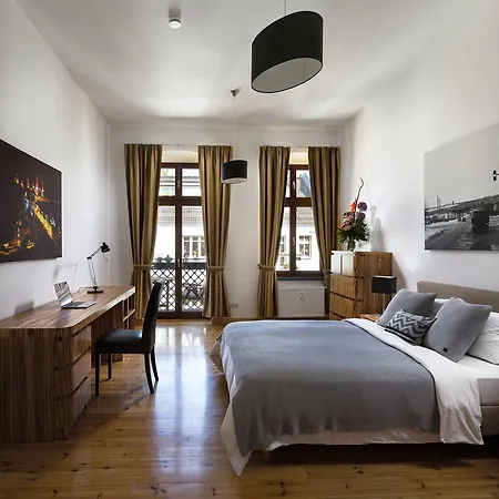 Luxoise Apartman *